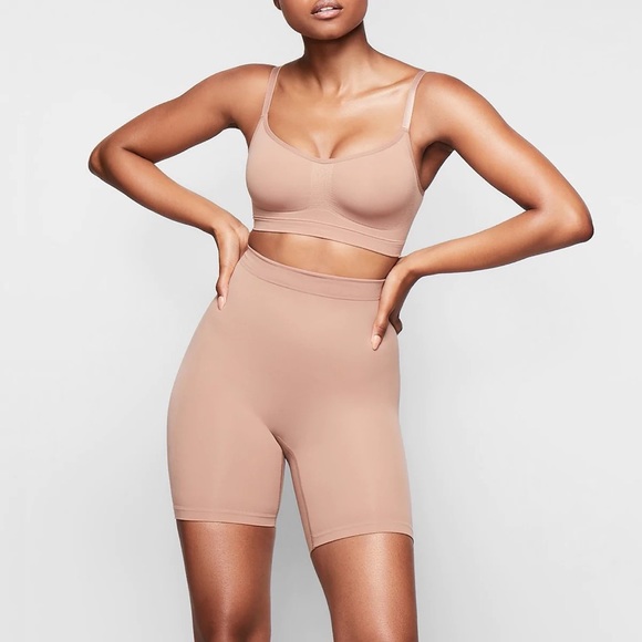 SKIMS Sculpting Bralette in Sienna - Picture 4 of 9